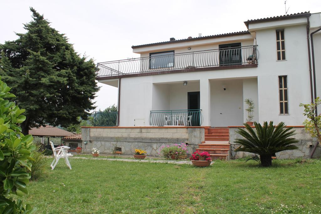 Bed & Breakfast Villa Flora Eredita Dış mekan fotoğraf